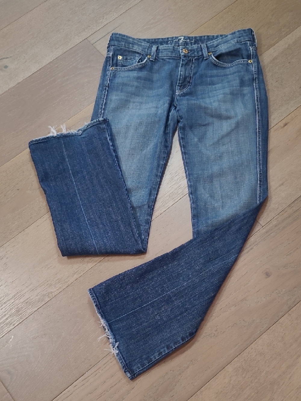 7 For All Mankind Jeans Women's sz 29 "A" Pocket Flare Low Rise Denim Jean